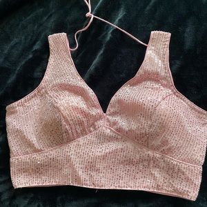 Beautiful brand new blouse that can be teamed up with Saree/Lehnga in light pink